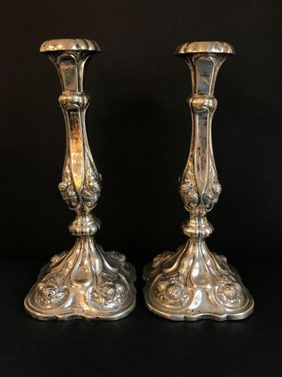 Paire de chandeliers de style Louis XV en...