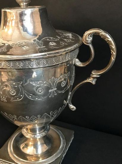 Pot à sucre en argent

Epoque Directoire...