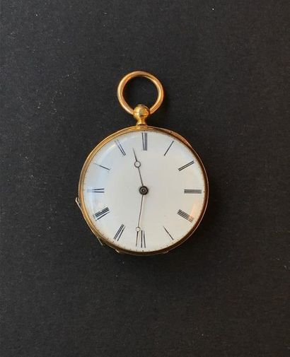 Petite montre de gousset à boitier en jaune...