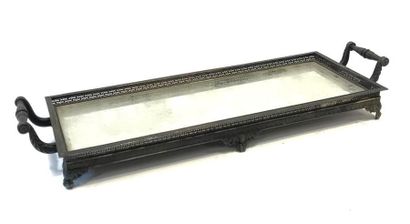 Plateau rectangulaire en métal argenté, fond...