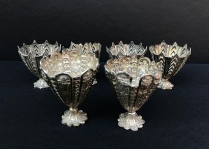 Ensemble de 6 coquetiers ( 4 + 2) en argent...