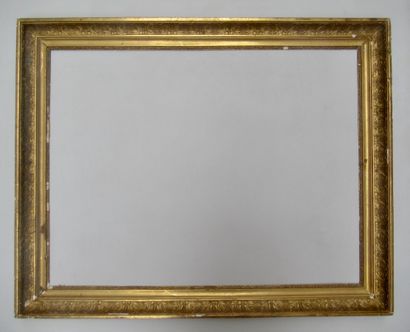 Ancien encadrement de miroir en bois et pâte...