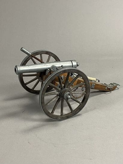 Miniature cannon on wheels in pewter and...