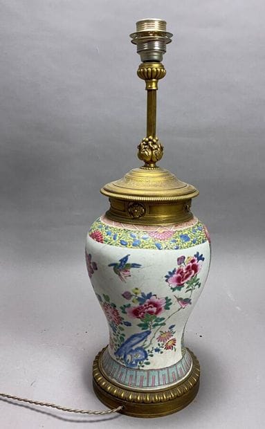 Earthenware lamp-mounted vase decorated with...