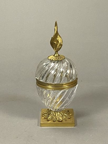 Twisted crystal covered pot, gilt bronze...