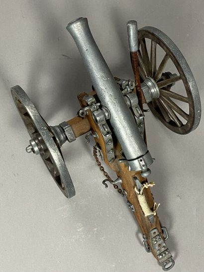 Miniature cannon on wheels in pewter and...