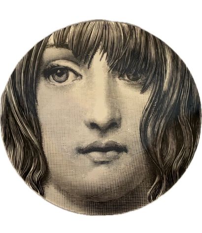 Piero FORNASETTI (1913-1988)
Assiette en...