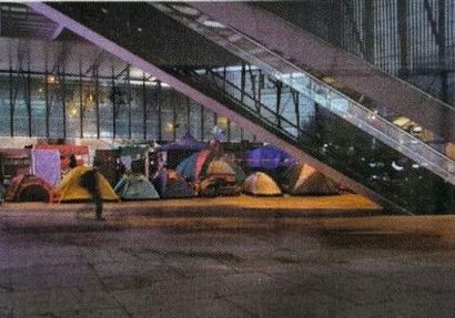 Andrea FOGARASI (né en 1977)
Occupy HSBC,...