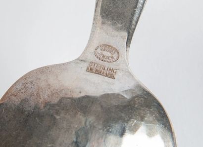 Johan ROHDE pour GEORG JENSEN (1866-1935)
Suite...