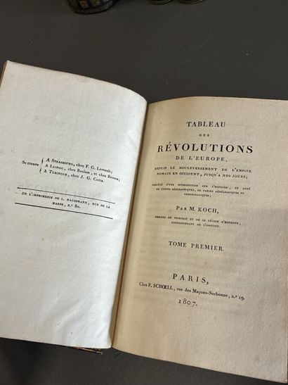 Ensemble de cinq livres

Première photographie...