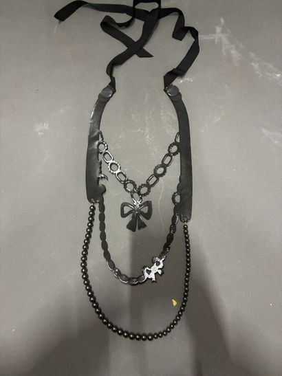 Lot de bijoux fantaisie