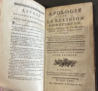 Ensemble de cinq livres

Première photographie...