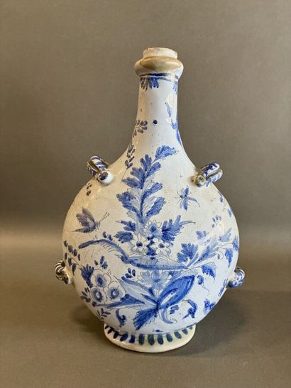 NEVERS (milieu du XVIIe siècle)
Gourde à...