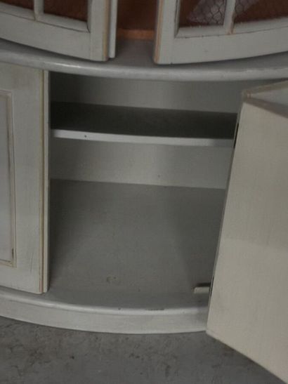 Paire de bibliothèques en bois laqué blanc...