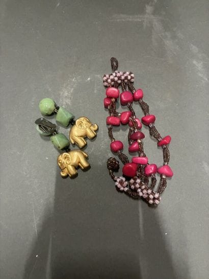 Lot de bijoux fantaisie