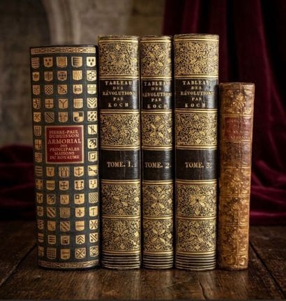Ensemble de cinq livres

Première photographie...