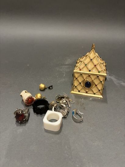 WENDY REED
Petite boite à bijoux modèle 