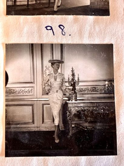 Carnet de photographies de mode réalisé par...