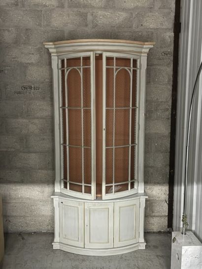 Paire de bibliothèques en bois laqué blanc...