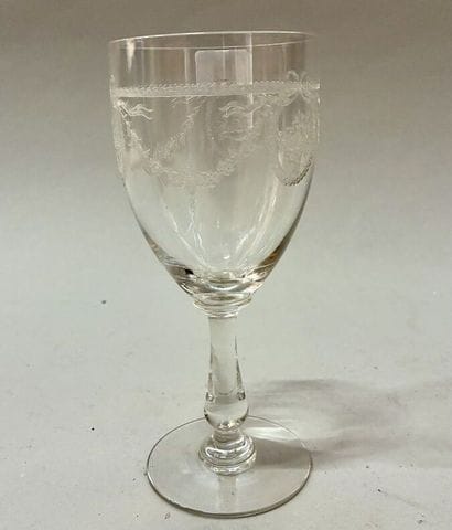 SAINT LOUIS 
Service de verres en cristal...