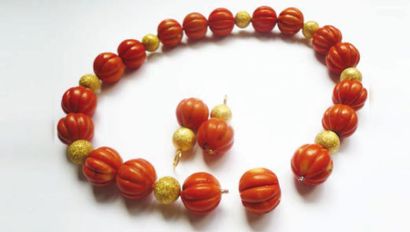 Anna TABAKHOVA
Parure comprenant un collier...