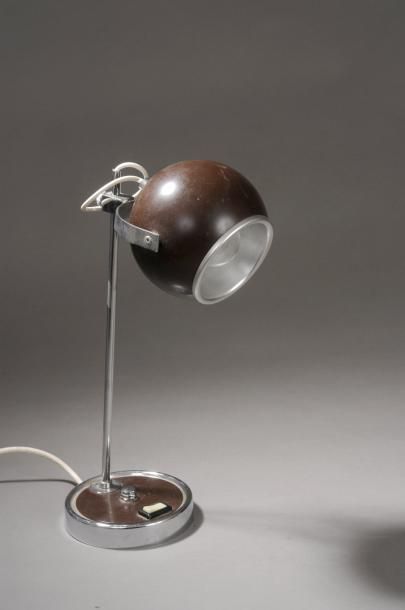 Lampe de bureau à structure métallique chromée...