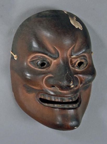 MASQUE de Nô en bois de cyprès recouvert...