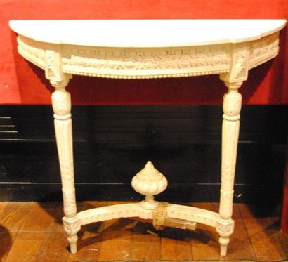 CONSOLE de forme demi-lune en bois relaqué...