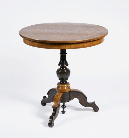 Guéridon tripode Louis-Philippe
En bois et...