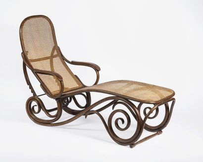 THONET - Circa 1900
Chaise longue réglable...