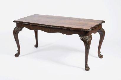 Travail anglais de style Chippendale
Table...
