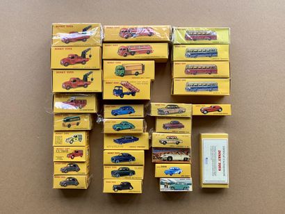 Lot 30 éléments reproduction Dinky Toys Edition...