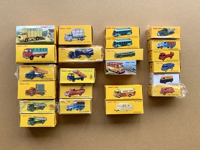 Lot 23 trucks reproduction Dinky Toys Edition...