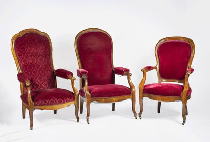 Deux paires de deux fauteuils Voltaire et...