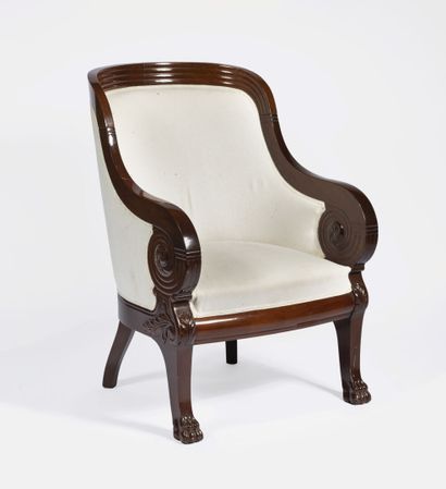 Travail Européen, Circa 1830
Fauteuil Gondole
Structure...
