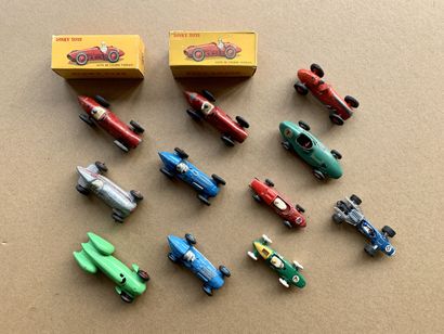 Lot 11 Monoplaces DINKY TOYS made in France...