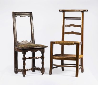 Un prie-dieu et une chaise

En l'état