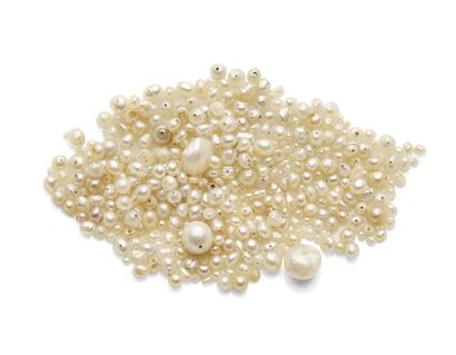 Lot de petites perles de semence, 770 carats


Set...