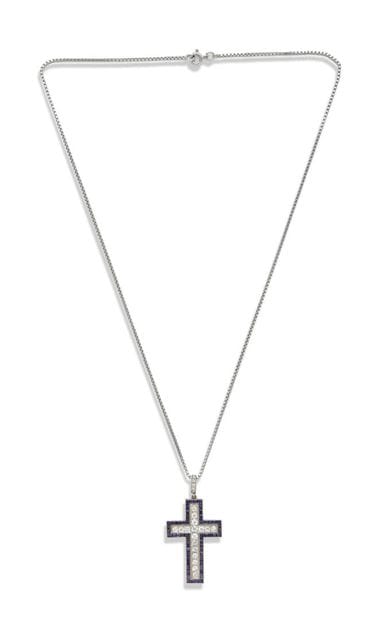 Pendentif saphirs et diamants

En forme de...