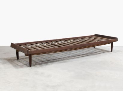 Hans OLSEN (1919-1992)
Daybed en teck et...