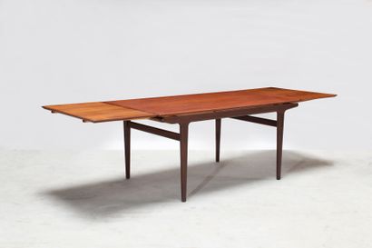 Henning KJAERNULF (1917-1985)
Table de salle...