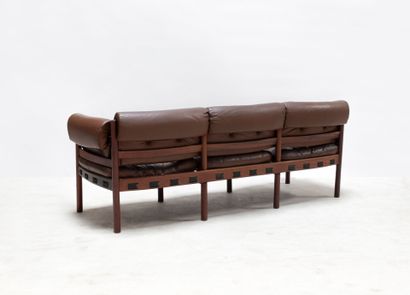 Sven ELLEKAER (1926 - 1984)
Canapé trois...