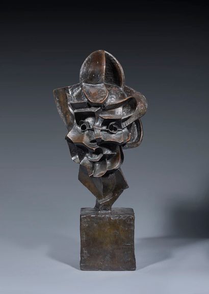 Henri DELCAMBRE (1911-2003)
Male bust
Bronze...