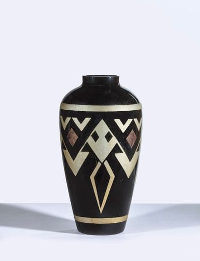 Large black glass vase with metallic highlights,...