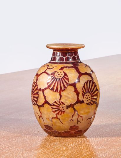 FRENCH GLASS
Epinettes vase, circa 1924-1927...