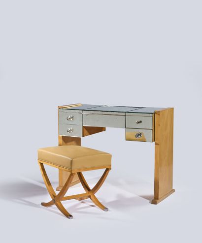 Light wood and mirror dressing table, 1940s...