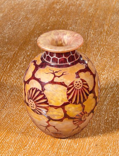 FRENCH GLASS
Epinettes vase, circa 1924-1927...