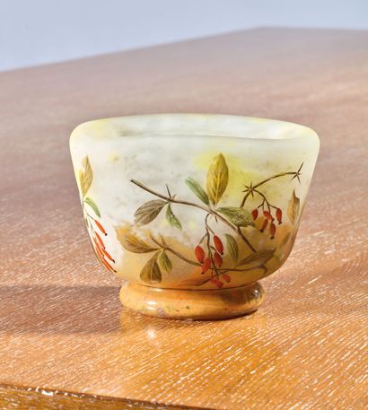 DAUM NANCY 
Glass bowl 
With wide heel and...