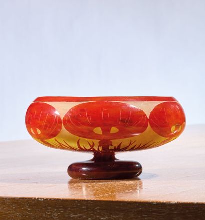 FRENCH GLASS
Coprins model bowl, circa 1920s
Circular...