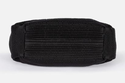 LANVIN
Black silk satin clutch bag with gadroons
Coffee...